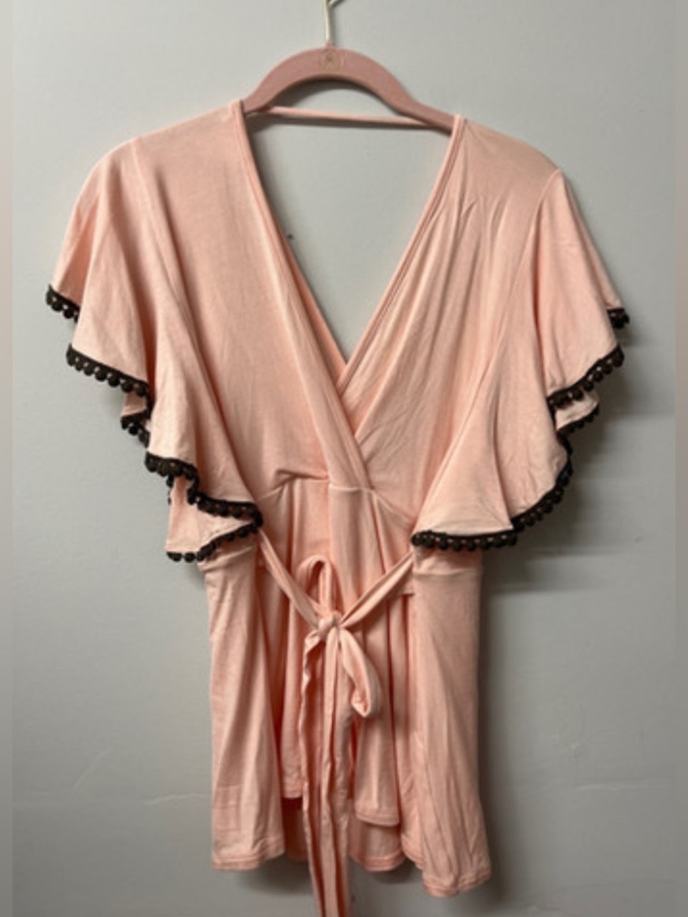 Venus Flattering Tie  Waist Cinching Deep Vneck Top Size Medium